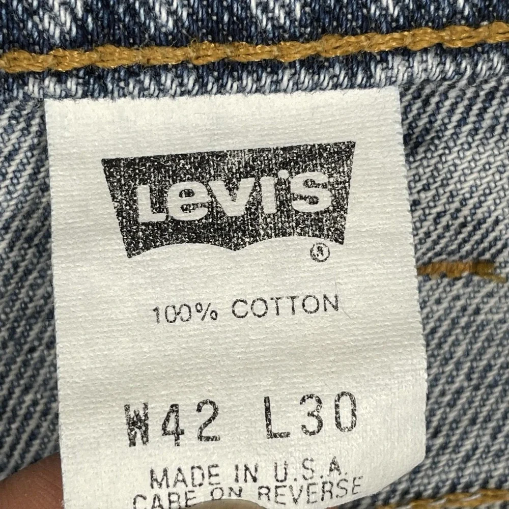 Vintage Levis 505 Jeans Mens 42x30 Medium Wash Straight Leg Made in USA Blue